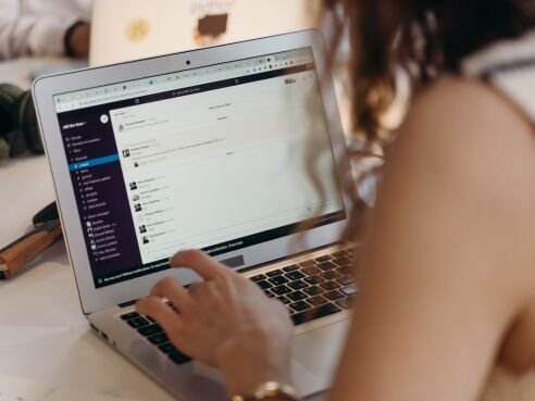 7-Segredos-para-Criar-uma-Newsletter-Lucrativa-e-Monetizar-com-Assinaturas-em-2025-1 7 Segredos para Criar uma Newsletter Lucrativa e Monetizar com Assinaturas em 2025!